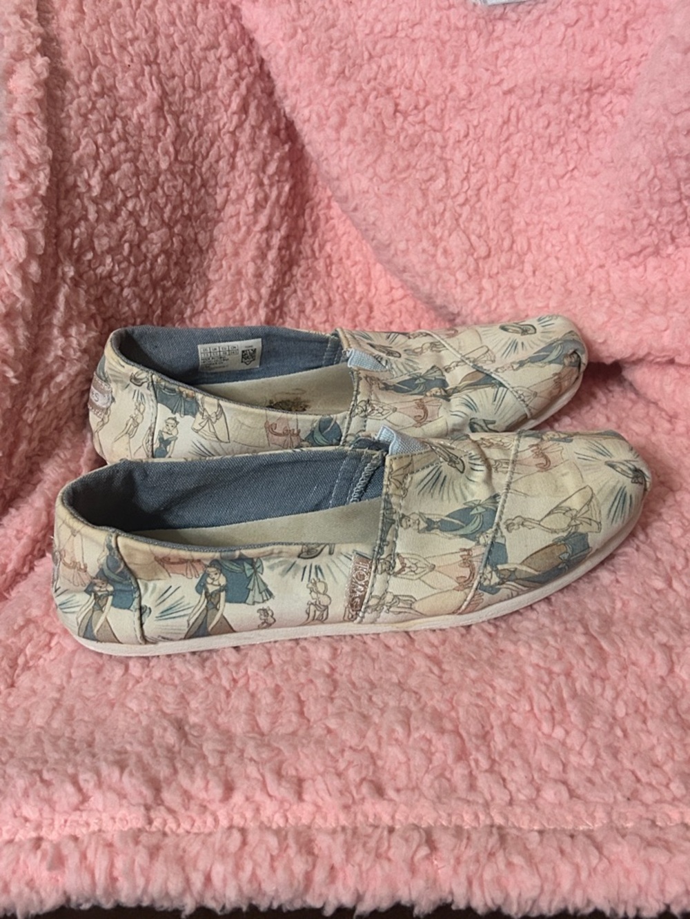 Toms Disney Princesses Canvas Slip-On Flats